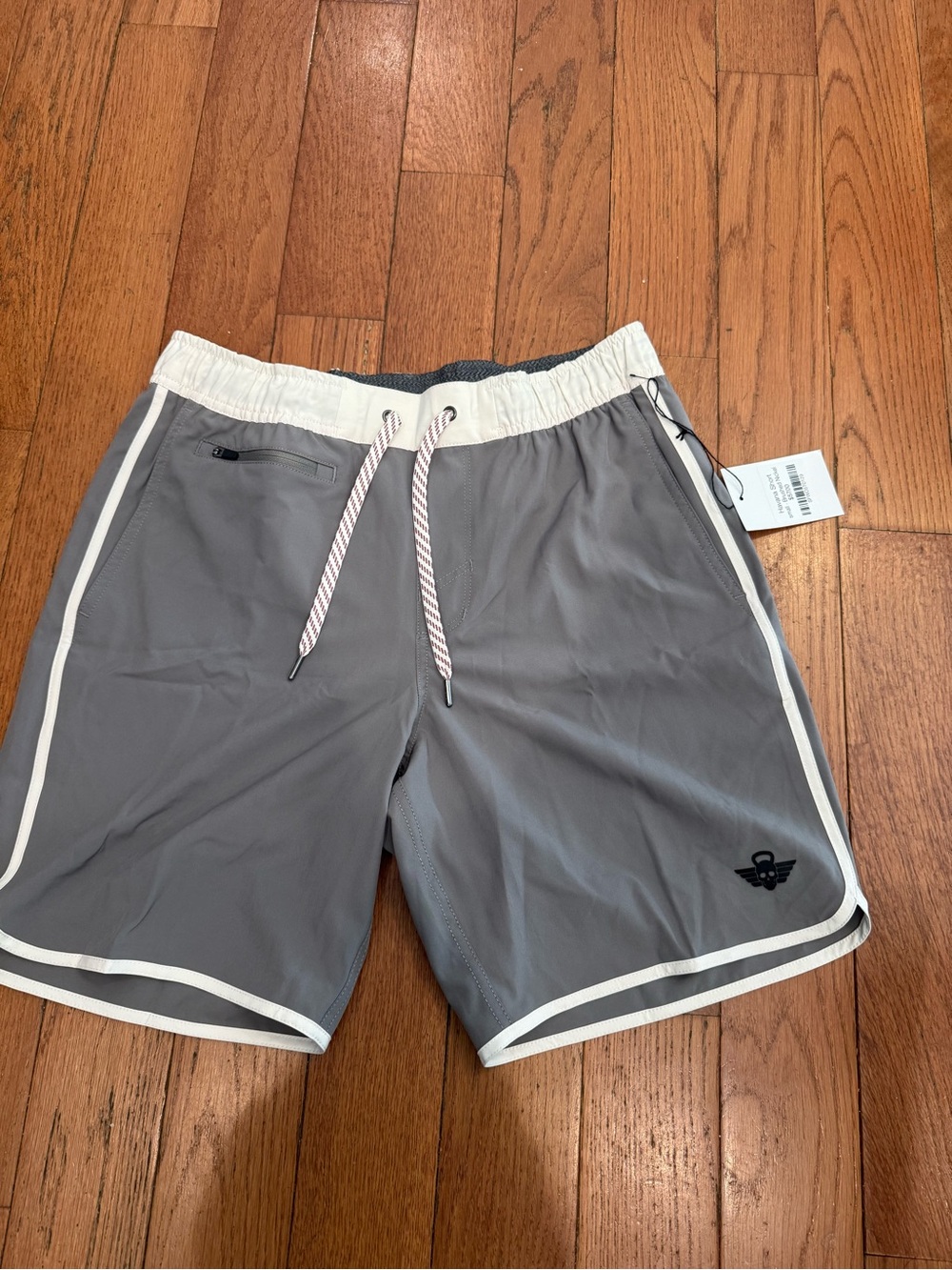 Gymratzz flex shorts in brush nickel. Size small